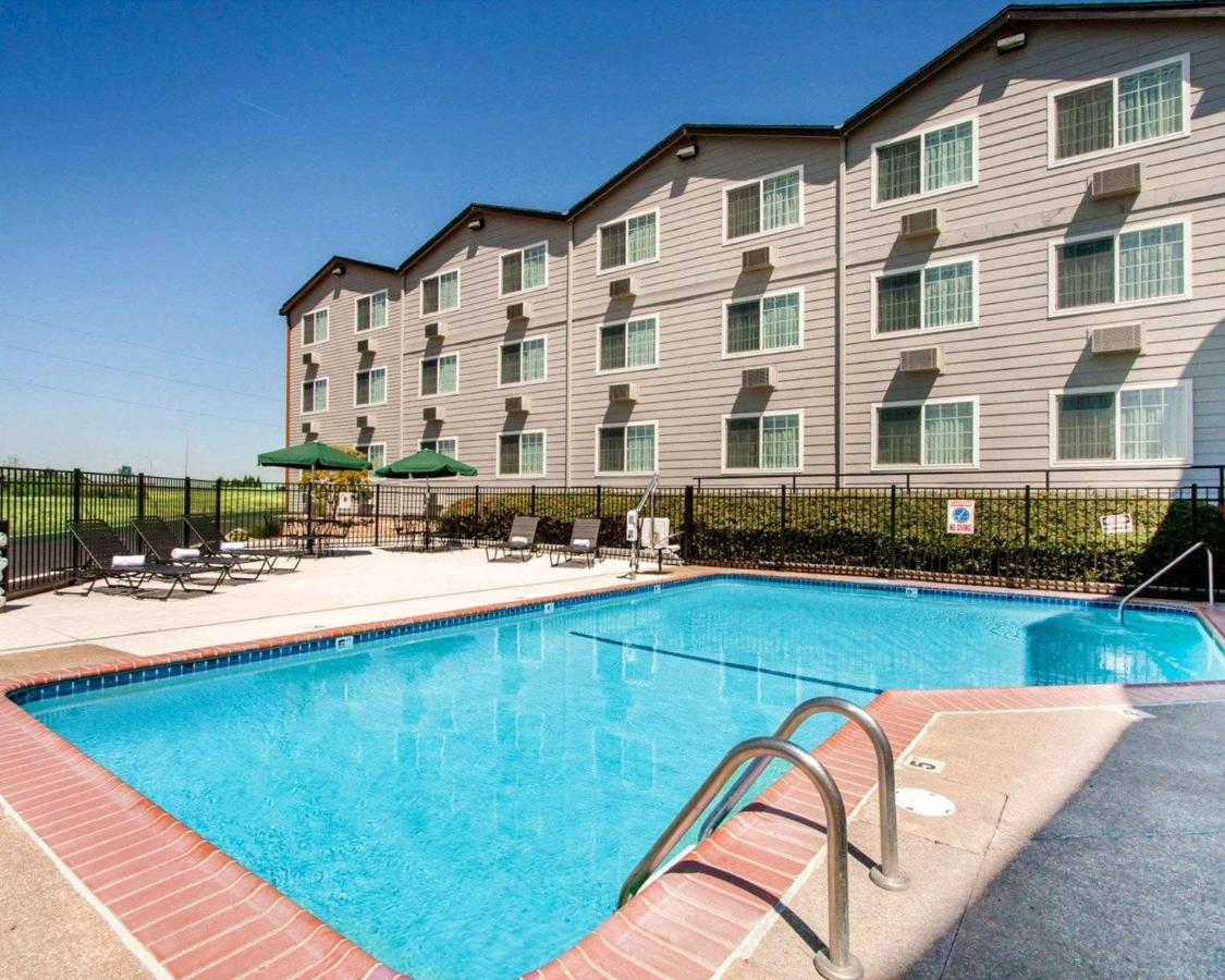 Quality Inn & Suites Springfield Exteriör bild