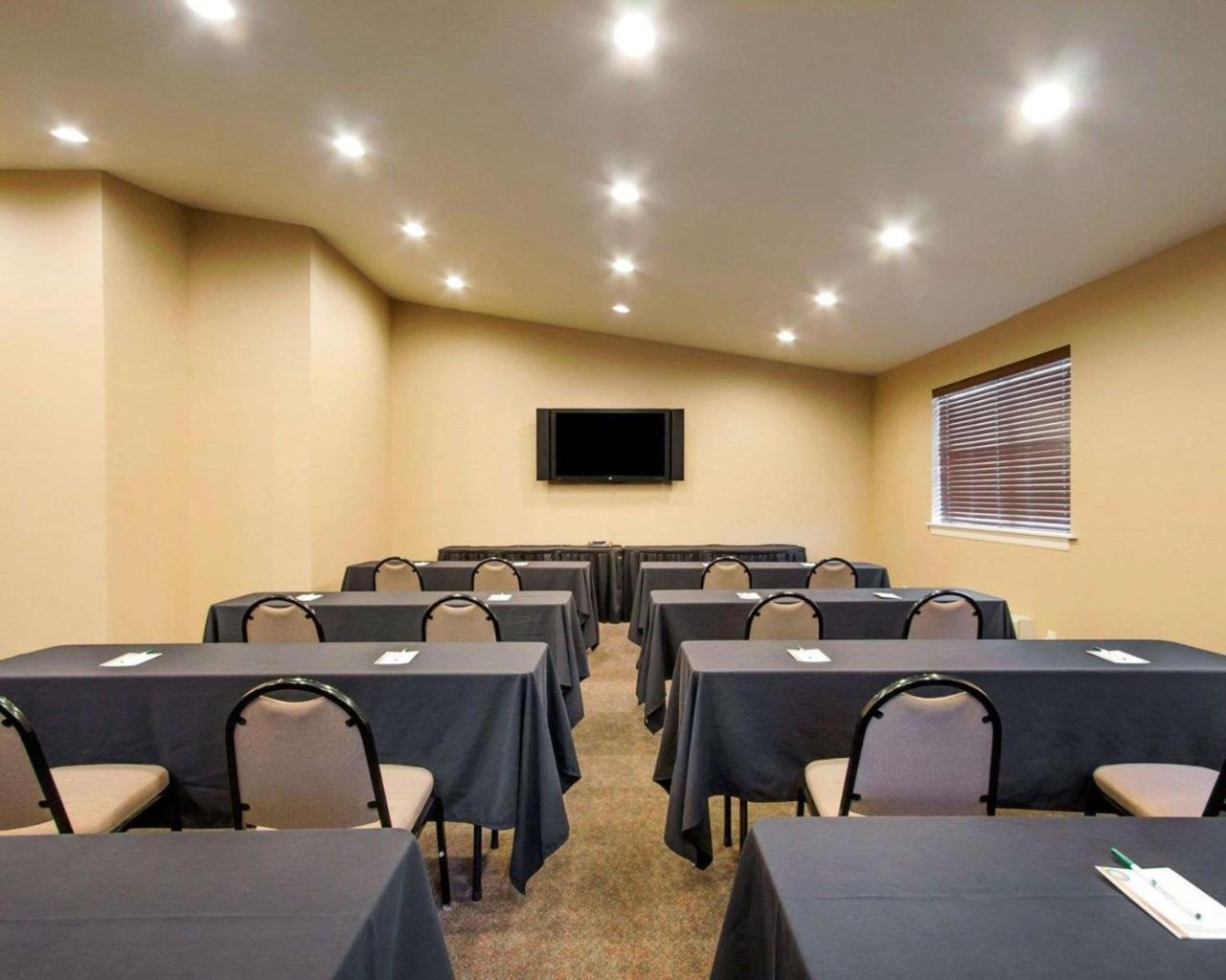 Quality Inn & Suites Springfield Exteriör bild