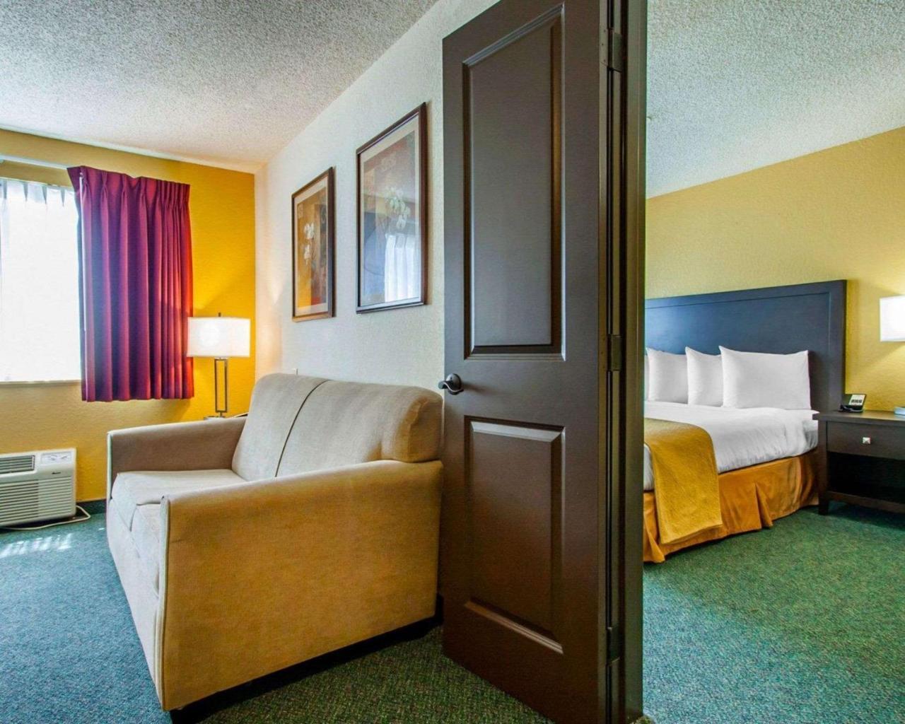 Quality Inn & Suites Springfield Exteriör bild