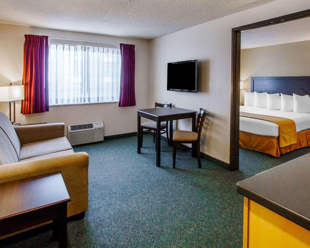 Quality Inn & Suites Springfield Exteriör bild