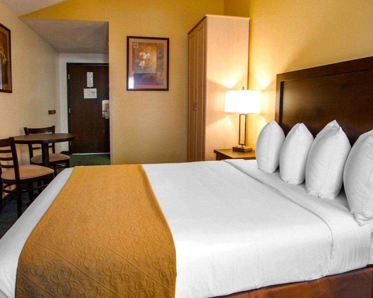 Quality Inn & Suites Springfield Exteriör bild