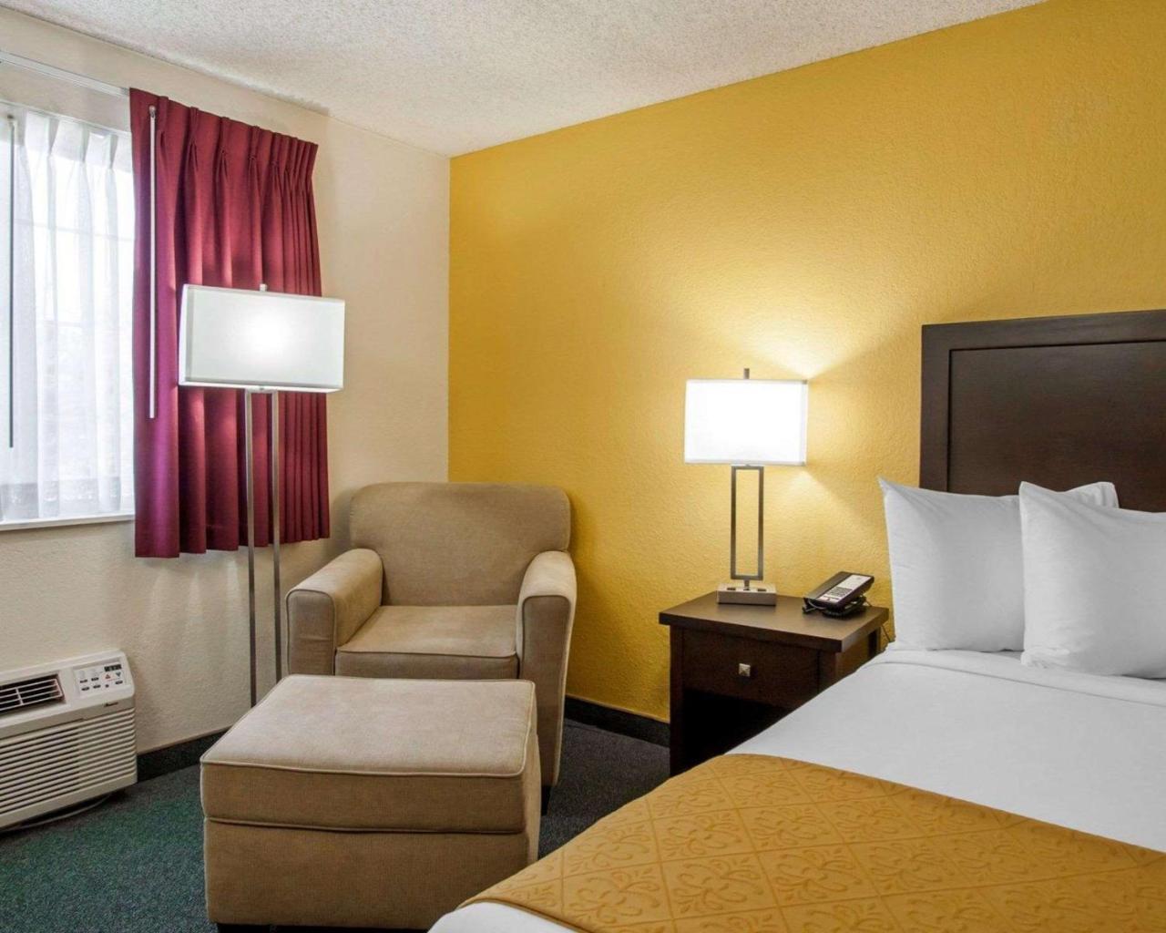 Quality Inn & Suites Springfield Exteriör bild