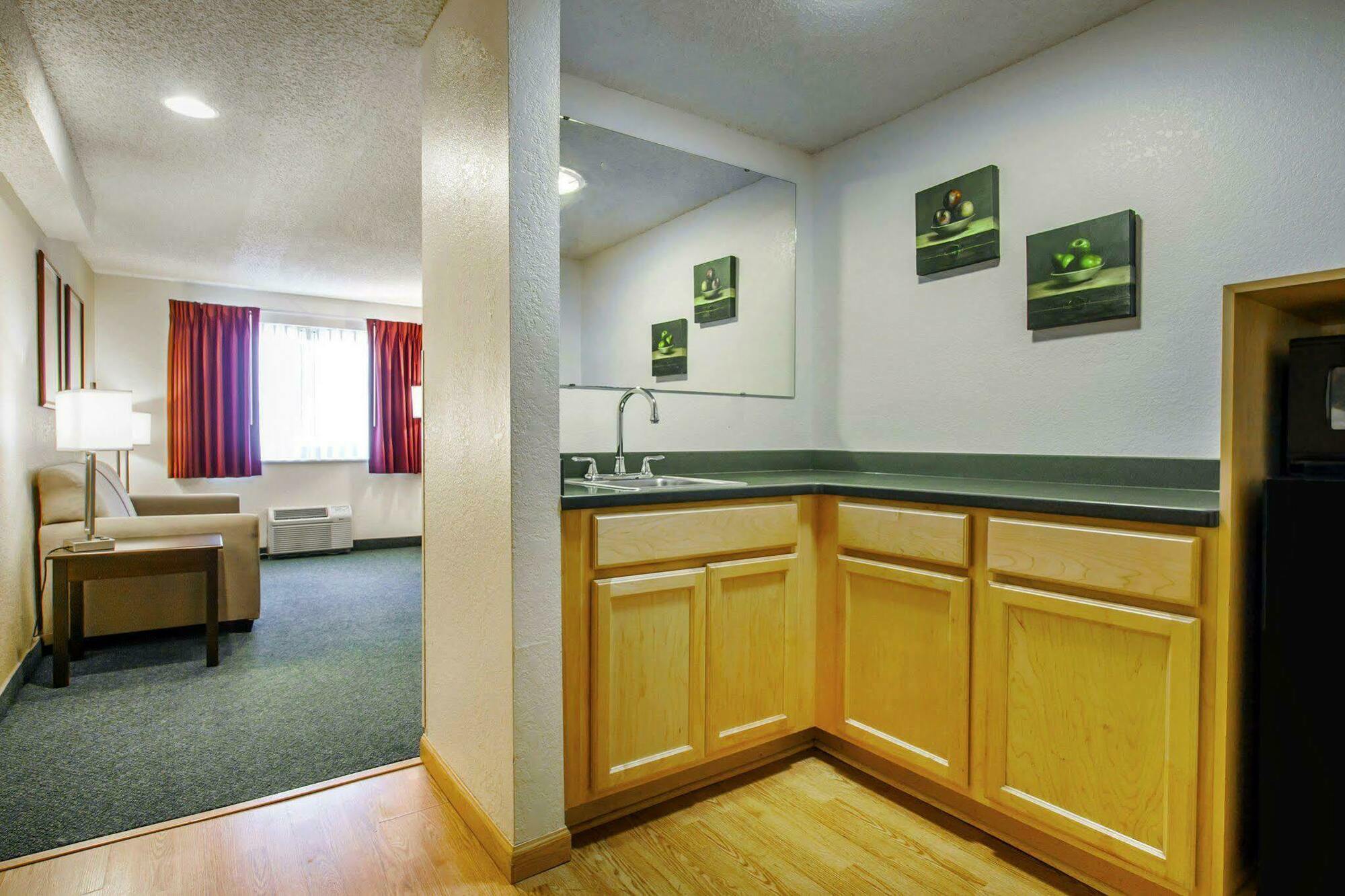 Quality Inn & Suites Springfield Exteriör bild